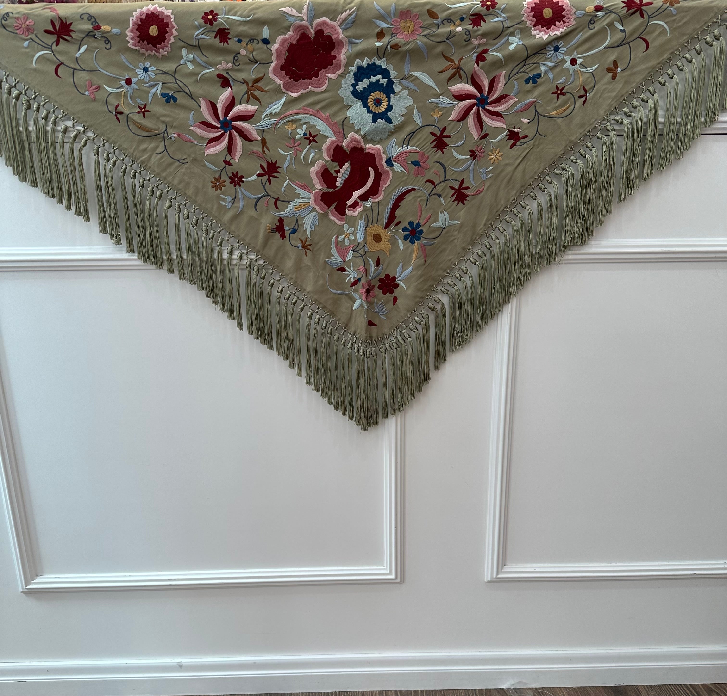 Mantón señora Carlota verde viejo