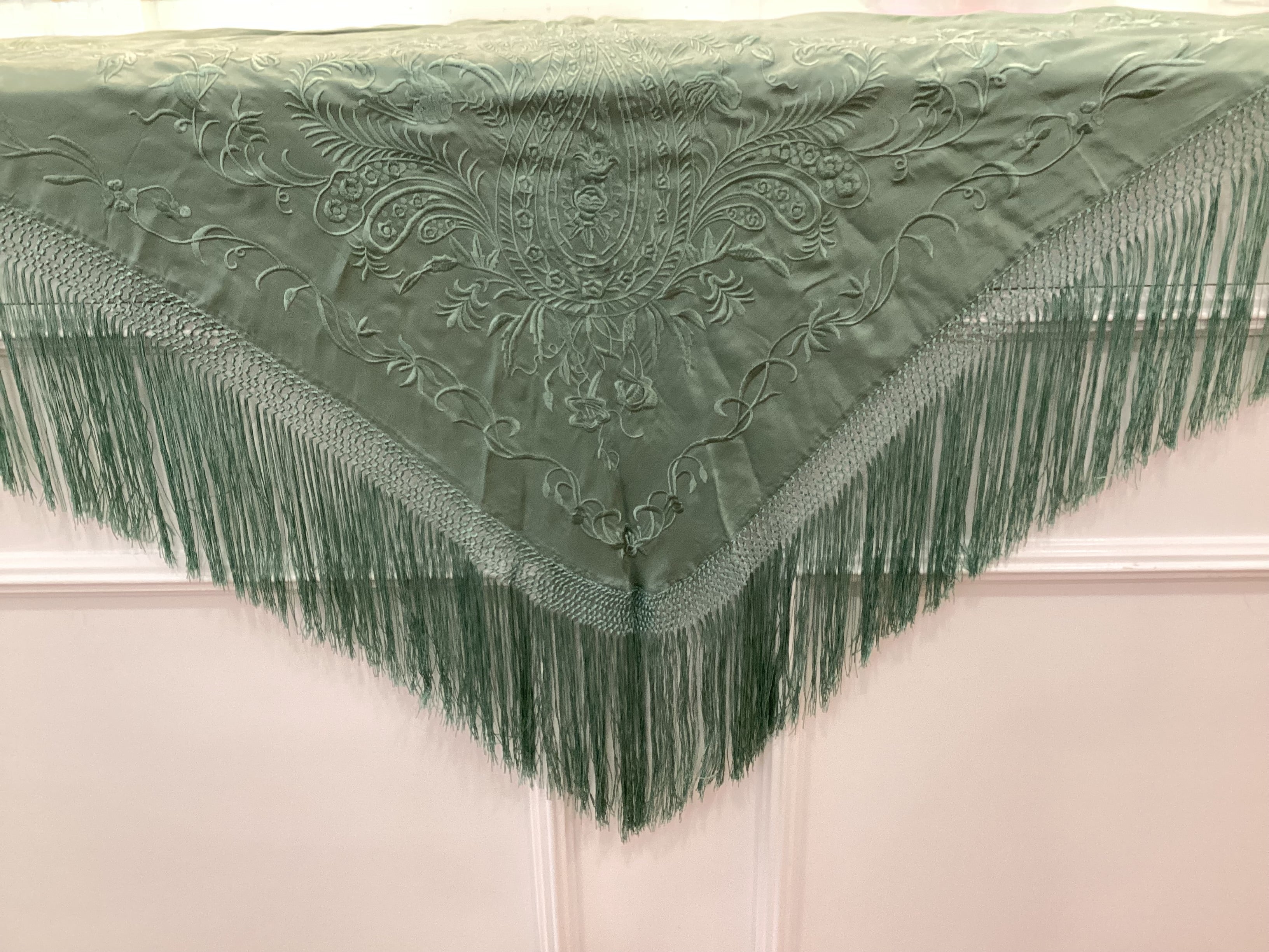Mantón señora Gabriela verde viejo