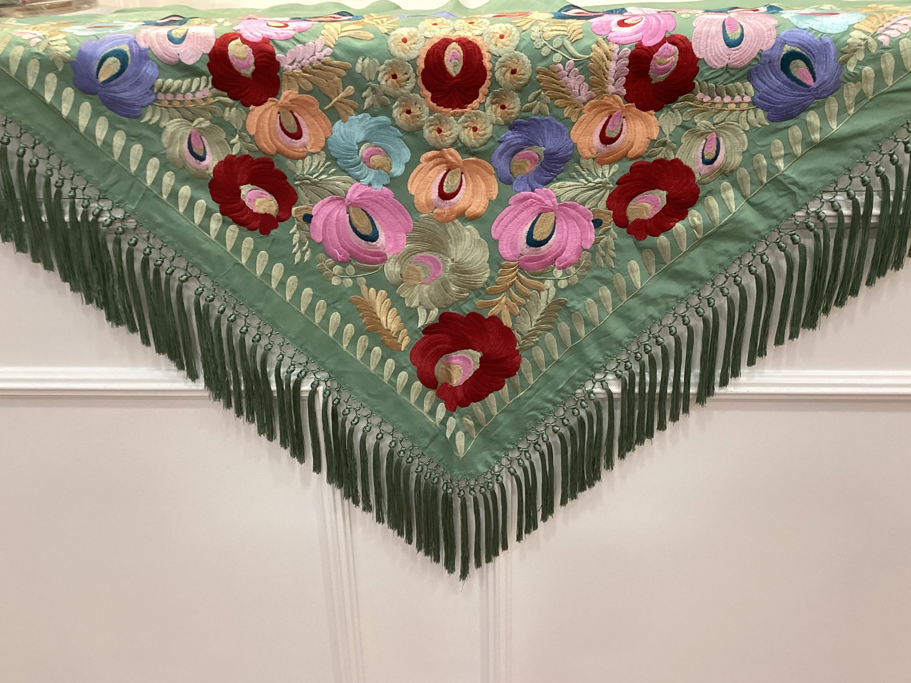 Mantón señora Telma verde viejo