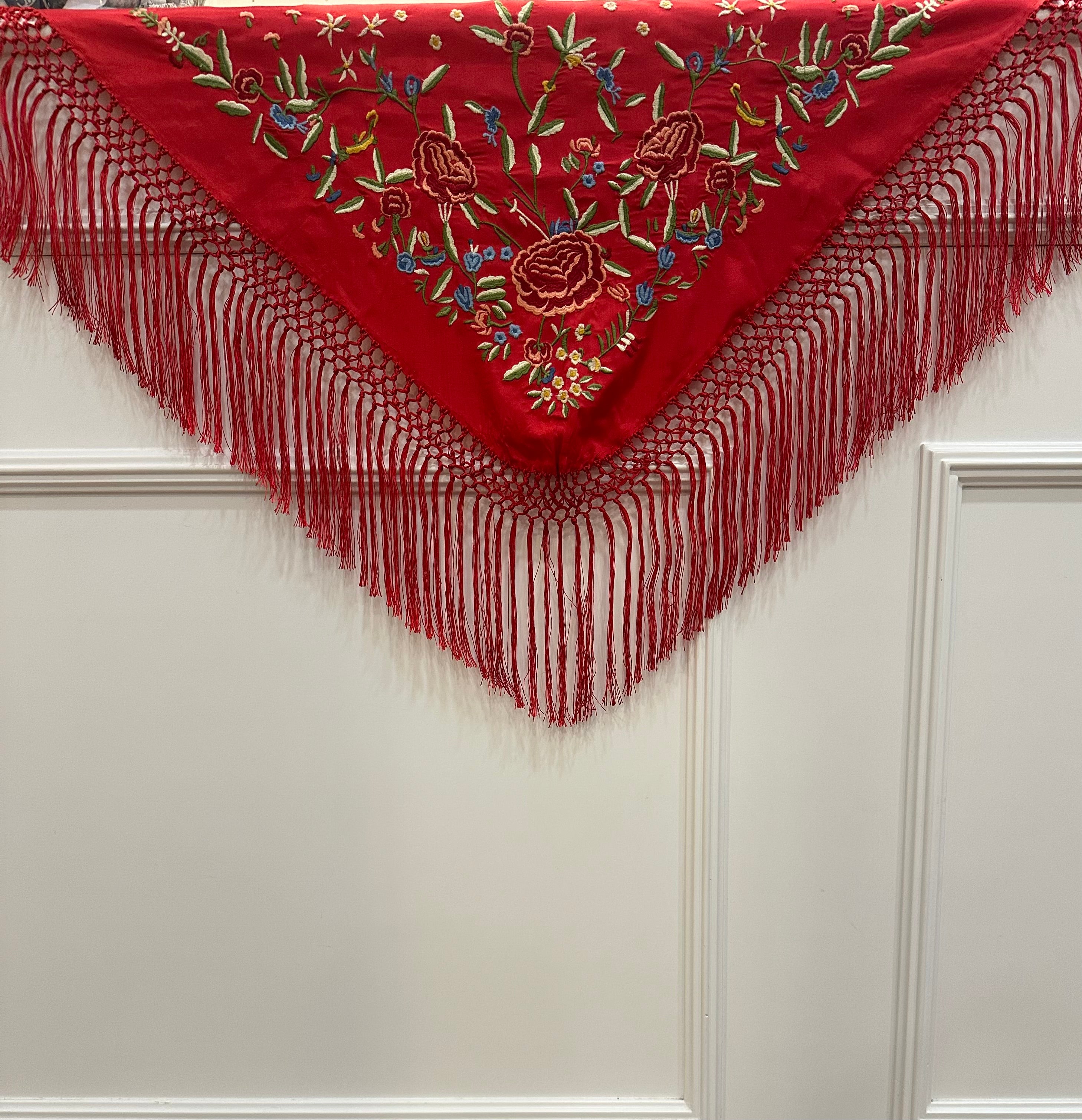Mantón clavel rojo